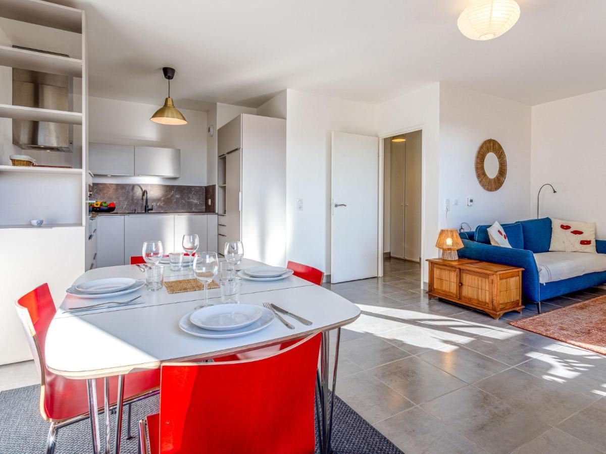 Les Arts-2 By Interhome